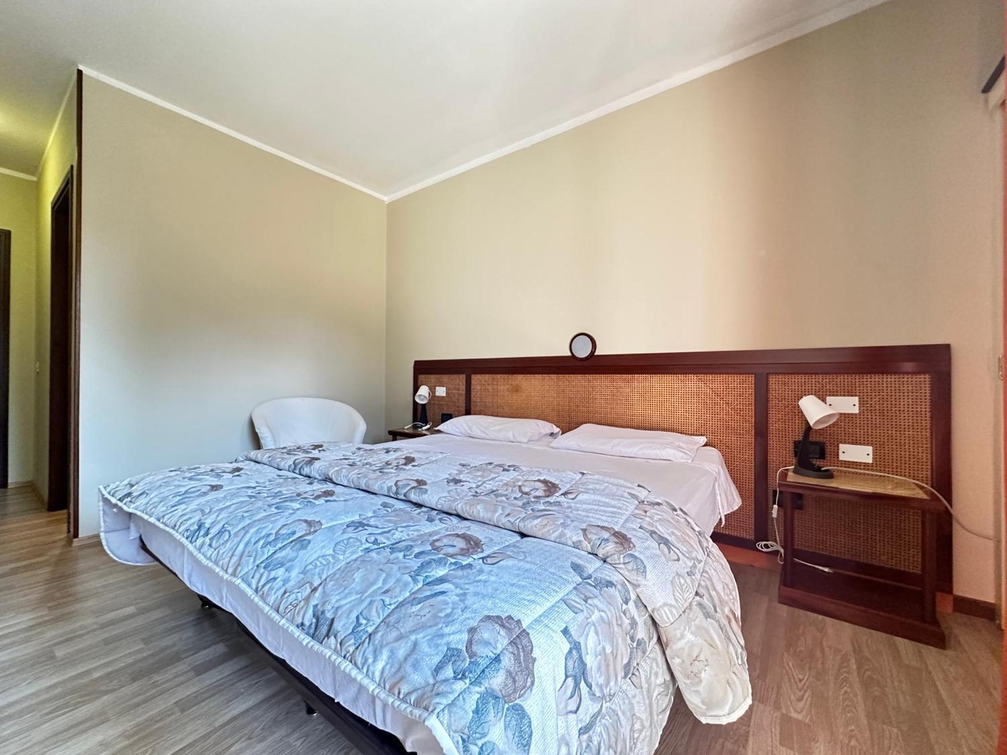 Hotel Battaglia Battaglia Terme Bagian luar foto